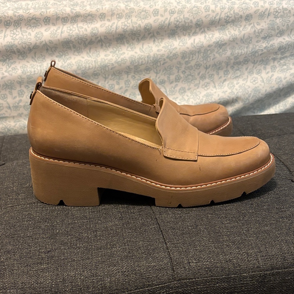 Naturalizer lug sole loafers, size US 7.5